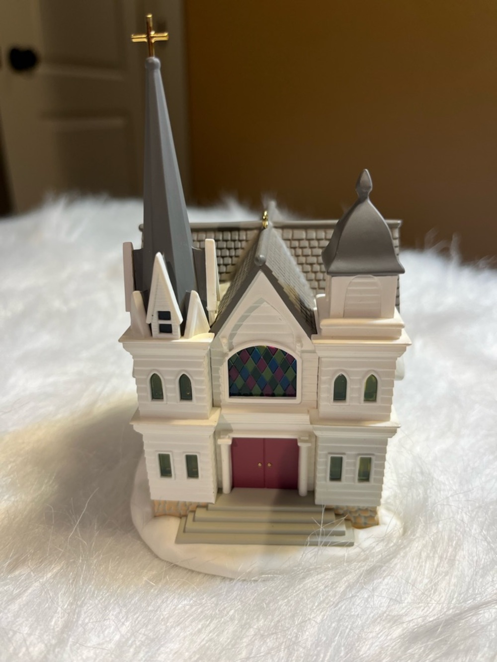 Hallmark 2002 Country Church Candle light Service